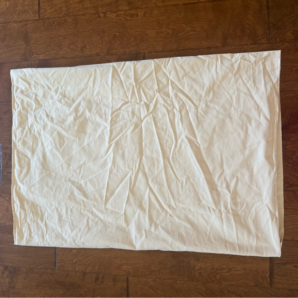 Like New Louis Vuitton Ivory Dust Bag 30x20 - Picture 4 of 4